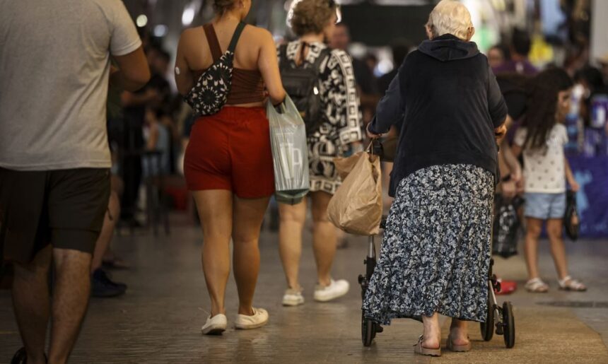 Corte amplo de gastos públicos afetaria área social, dizem economistas