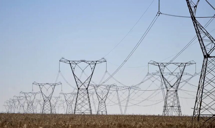Distribuidoras se preparam para garantir energia no dia da eleição