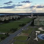 Economia: Lula e Flávio divergem sobre ajuste fiscal e papel do Estado