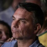 Em sabatina, Flávio não explica propostas e faz acusações sem provas