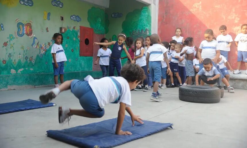 Escolas públicas têm até sábado para regularizar pendências com FNDE