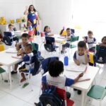 Escolha de livros didáticos para educação infantil começa nesta terça