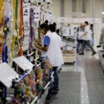 Faturamento da indústria cai 3,5% em agosto, informa CNI