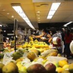 INPC, inflação que corrige salários, acumula 4,29% em 12 meses