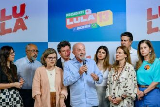 Lula celebra avanço do fim da 6×1 e defende investimento público