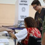 Primeiro turno contou com 43% mais eleitores de ao menos 70 anos