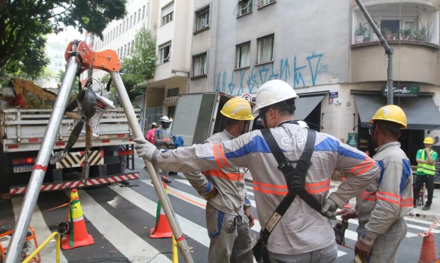 Procon paulistano multa Enel por falhas no fornecimento de energia