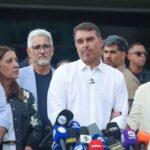 STF nega ter ordenado buscas em endereços de Flávio Bolsonaro