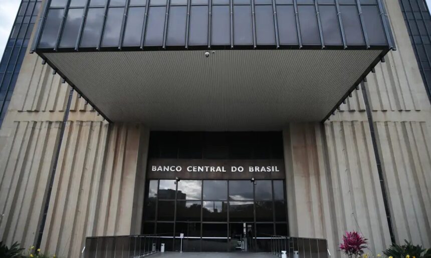 TCU aprova contas do BC de 2025 após desvincular processo do Master