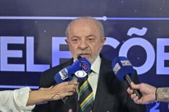 TSE: Lula autoriza quebra de sigilo bancário se Flávio fizer o mesmo
