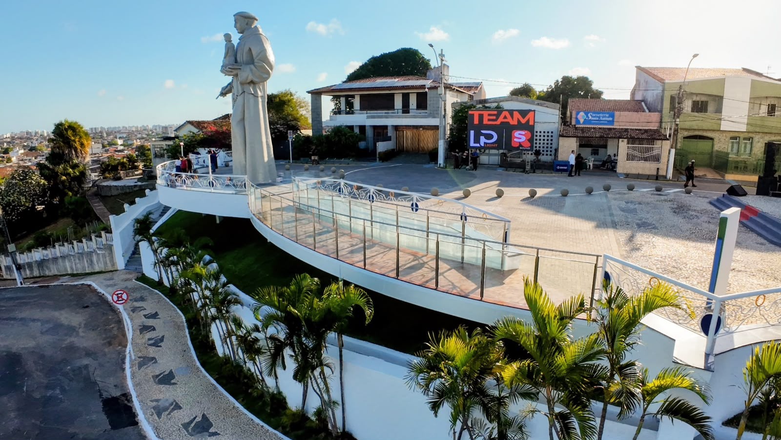 Passarela panorâmica e escultura do novo Mirante de Santo Antônio