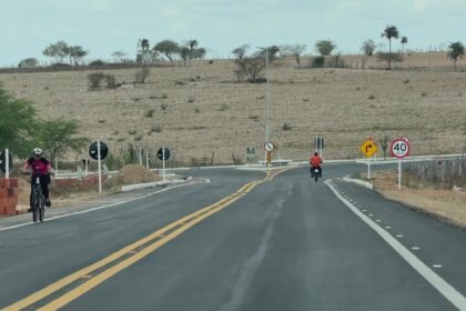 Poço Redondo: governador Fábio garante avanço e obra da rodovia de Santa Rosa do Ermírio entra na reta final